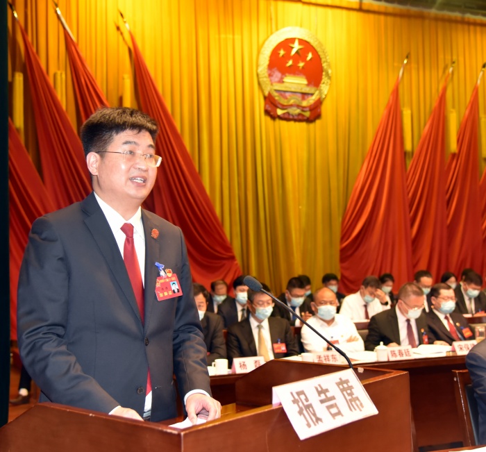 刘博同志全票当选桐柏县人民法院院长